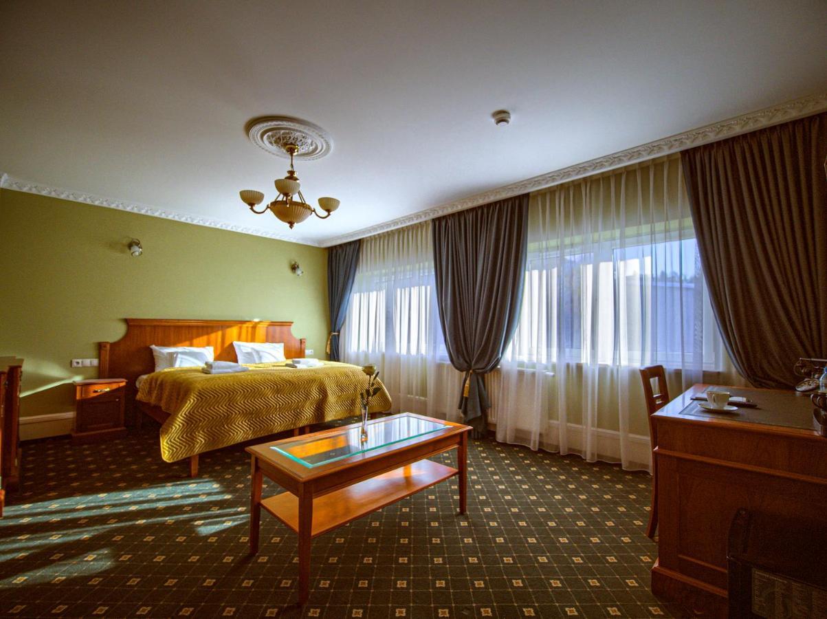 ApartHotel Hubertus Bialystok Bagian luar foto