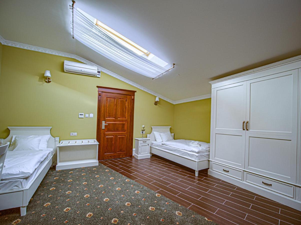 ApartHotel Hubertus Bialystok Bagian luar foto